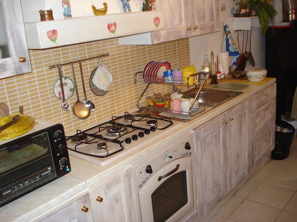 Da Giuse Bed & Breakfast Trebiano Bagian luar foto